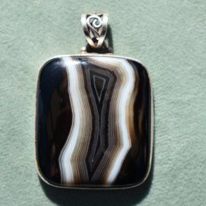 Agate pendant
